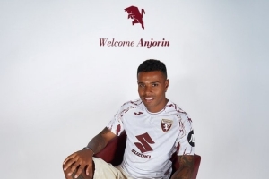 华体会体育APP下载-租借+有条件买断！官方：都灵引进恩波利23岁英格兰中场安乔林