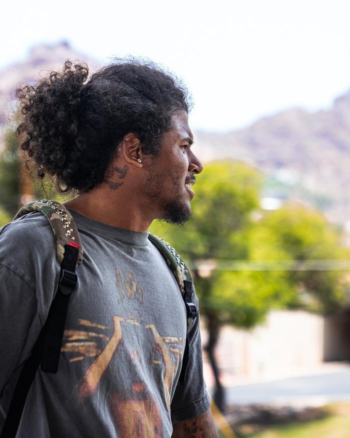 华体会体育APP下载-格林抵达太阳报到！满脸笑容迎接新生涯 太阳GM承诺后场先发