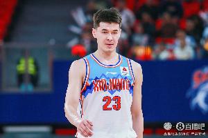 华体会官方网-稳定输出！阿不都沙拉木10中4拿到13分7板 正负值+8