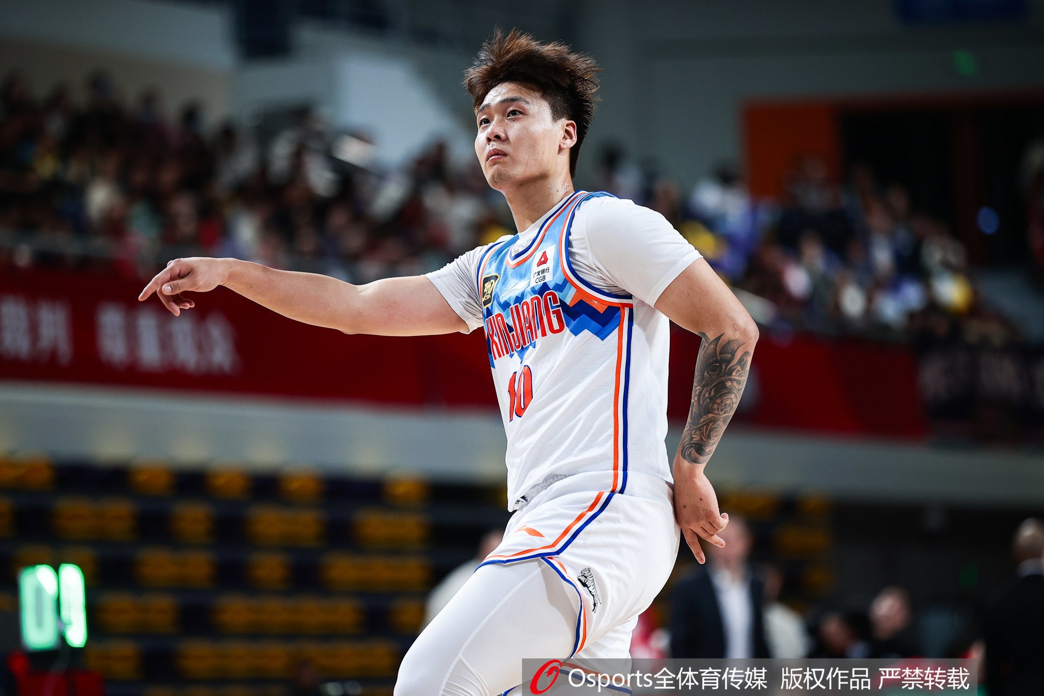 华体会体育登录入口-赵睿转会北京联手周琦，首钢新赛季夺冠前景几何？